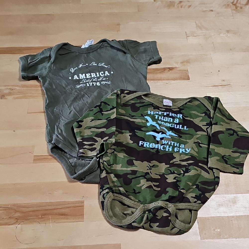 🌿 Set of 2 Baby Bodysuits | Camo & Patriotic | 18M